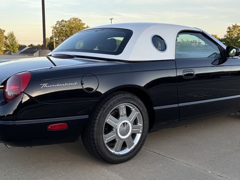 Used 2004 Ford Thunderbird RWD image 14