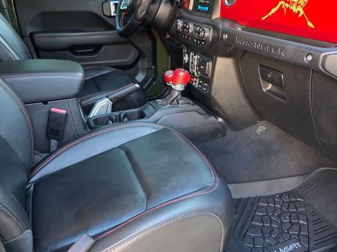 Used 2021 Jeep Wrangler Unlimited Rubicon image 4