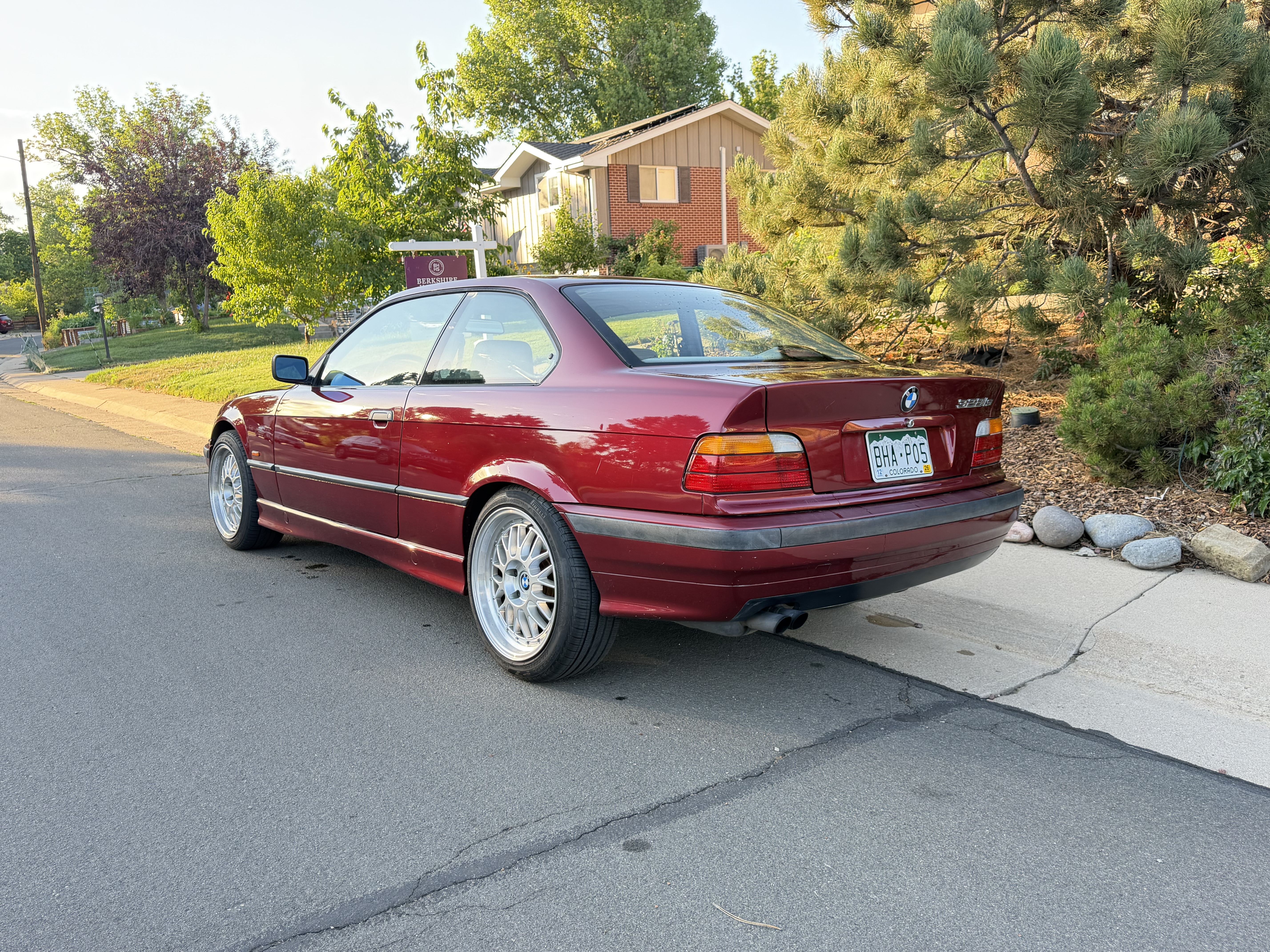 Used 1997 BMW 328iS Coupe RWD image 4