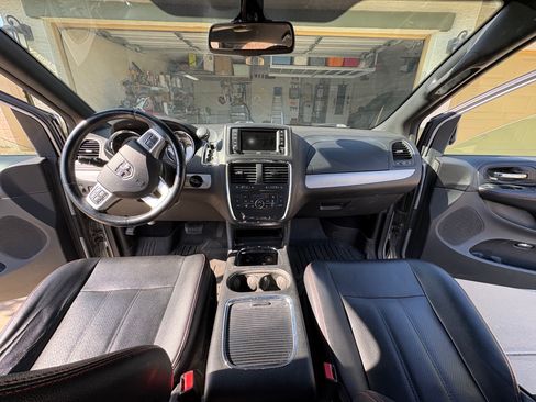 Used 2019 Dodge Grand Caravan GT FWD image 6
