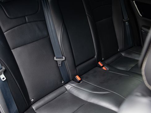 Used 2015 Jaguar XJ image 22