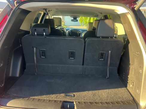 Used 2020 Chevrolet Traverse Premier w/ LPO, Blackout Package image 8