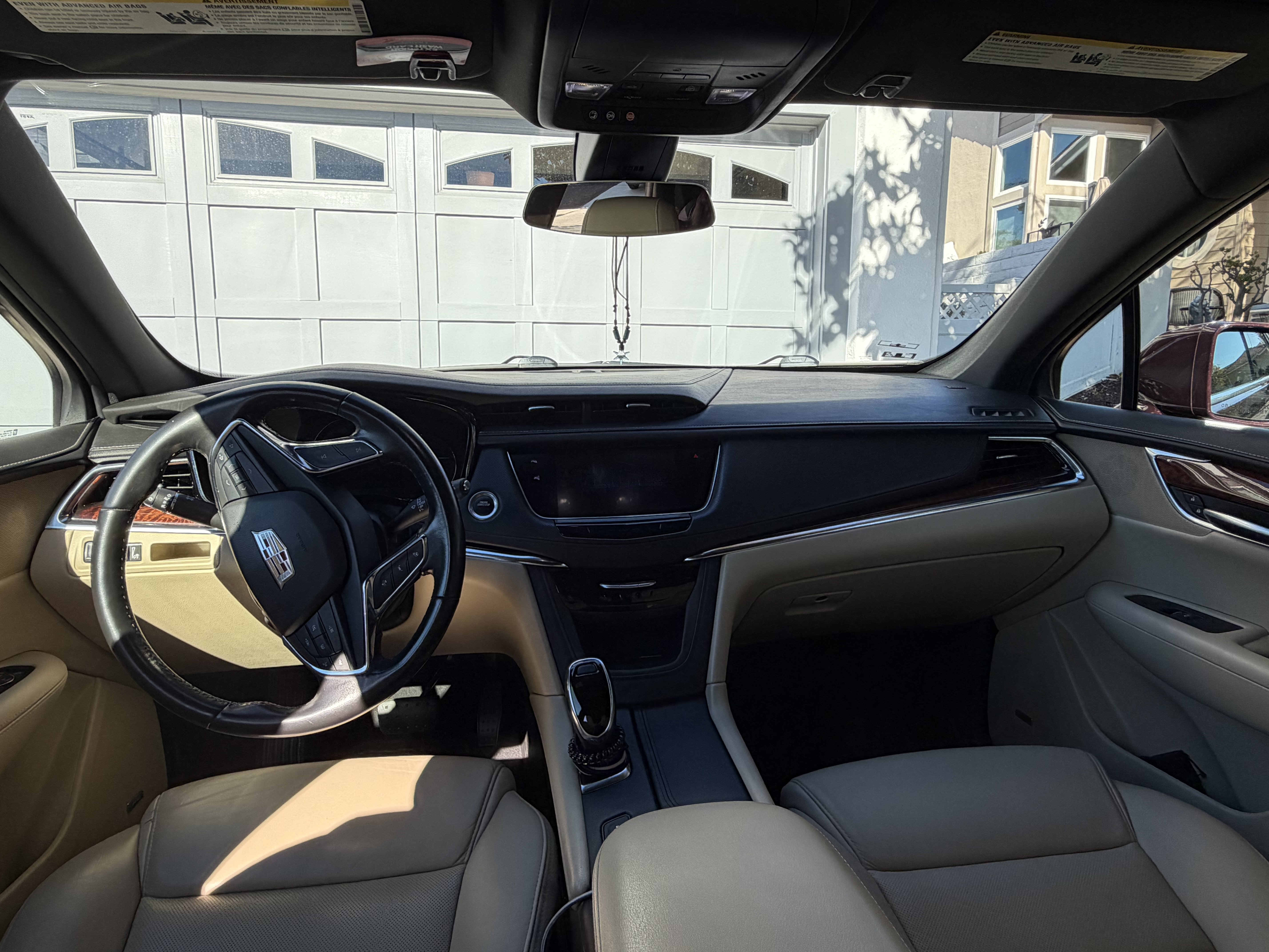 Used 2018 Cadillac XT5 Premium Luxury w/ Driver Assist Package FWD image 9