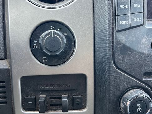 Used 2013 Ford F150 XLT w/ Luxury Equipment Group image 9