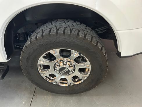 Used 2022 Ford F250 Lariat w/ Lariat Ultimate Package image 6