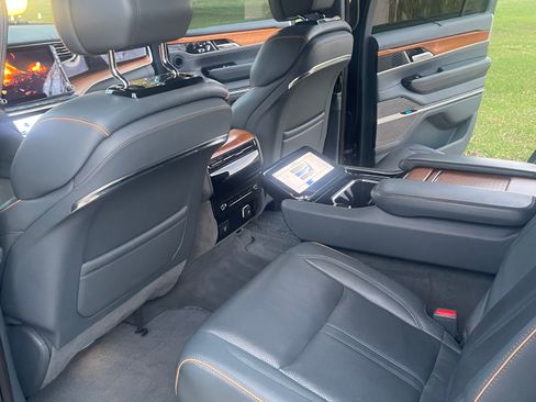 Used 2022 Jeep Grand Wagoneer Series II w/ Convenience Group III image 24