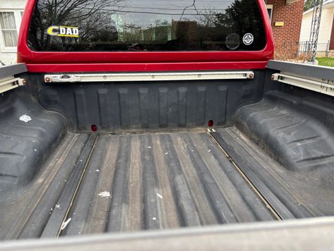 Used 2009 Nissan Frontier SE w/ SE Value Truck Pkg image 4