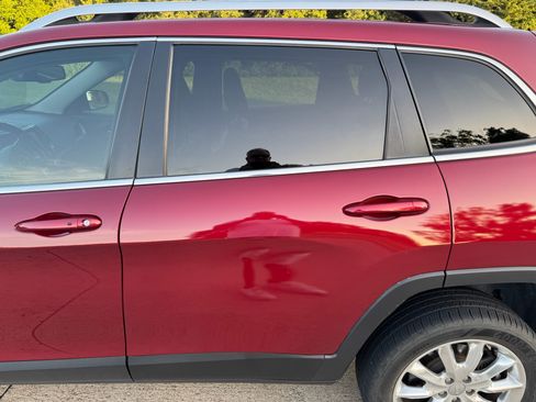 Used 2015 Jeep Cherokee Limited w/ Luxury Group image 4