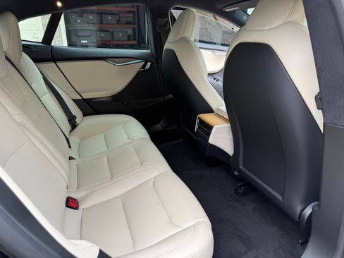 Used 2021 Tesla Model S Long Range Plus image 25