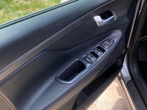 Used 2019 Hyundai Santa Fe SE AWD/4WD image 6