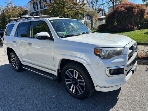 Used 2018 Toyota 4Runner Limited image 1