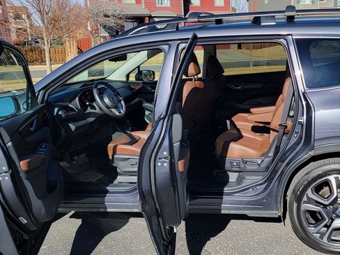 Used 2023 Subaru Ascent Touring image 4