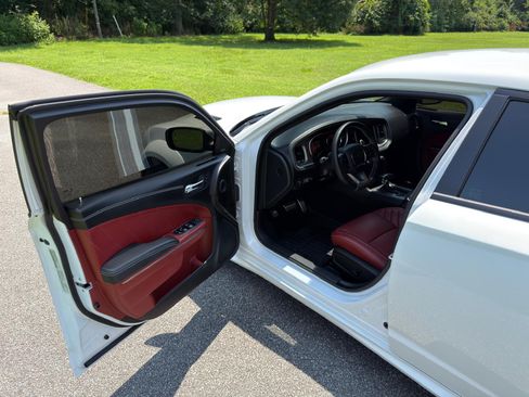 Used 2022 Dodge Charger SRT Hellcat w/ Harman/Kardon Audio Group RWD image 21
