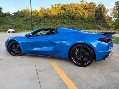 Used 2025 Chevrolet Corvette E-Ray AWD/4WD image 4