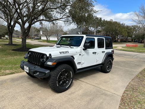 Used 2021 Jeep Wrangler Unlimited Sport image 12