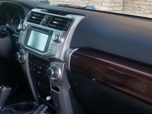 Used 2015 Toyota 4Runner Limited image 6