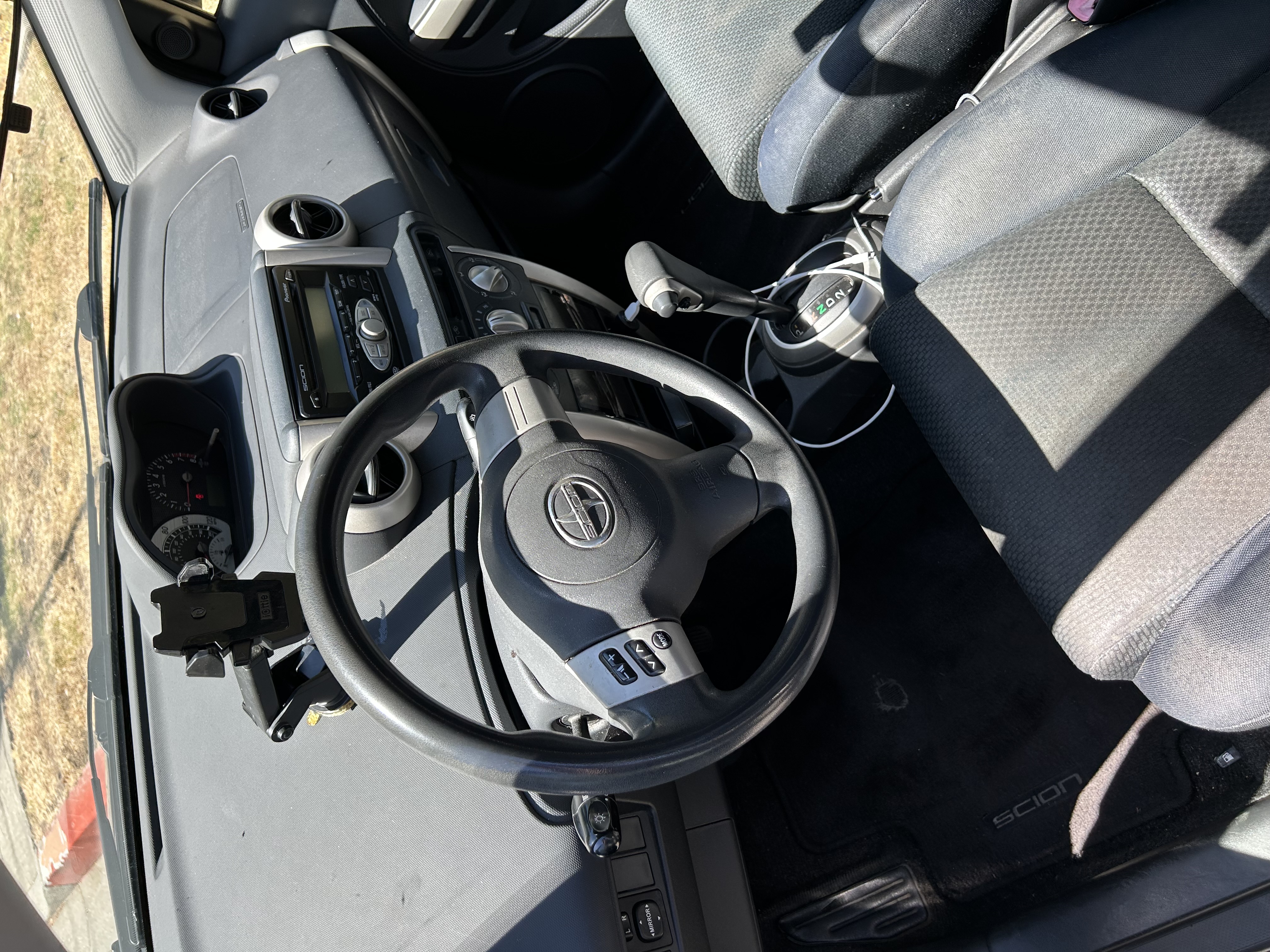 Used 2006 Scion xA FWD image 11