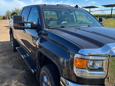 Used 2015 GMC Sierra 3500 SLE w/ SLE Preferred Package image 1