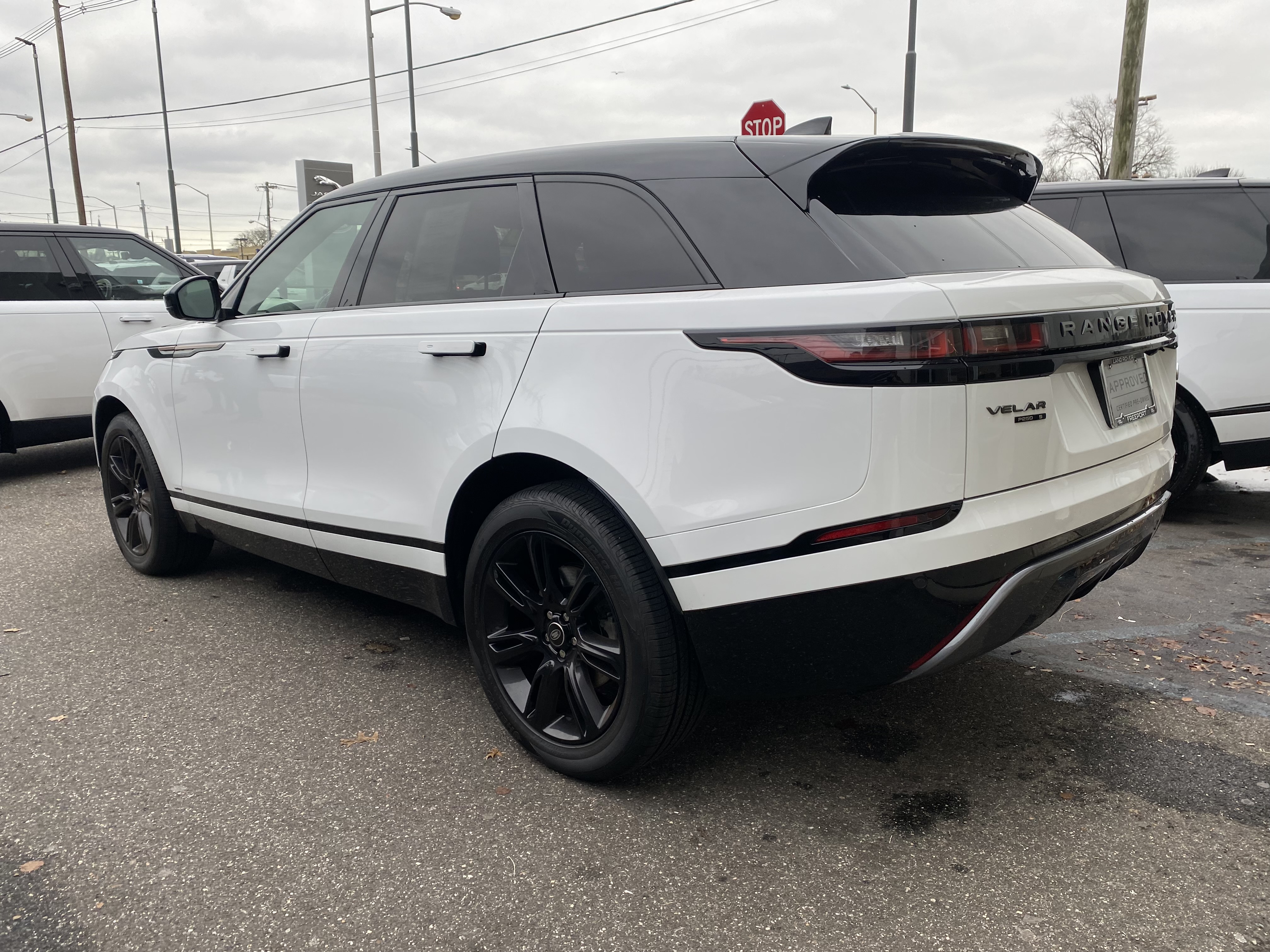 Used 2020 Land Rover Range Rover Velar R-Dynamic S AWD/4WD image 4