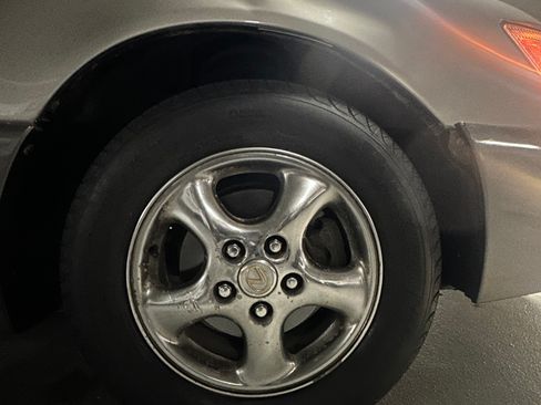 Used 1998 Lexus ES 330 image 8