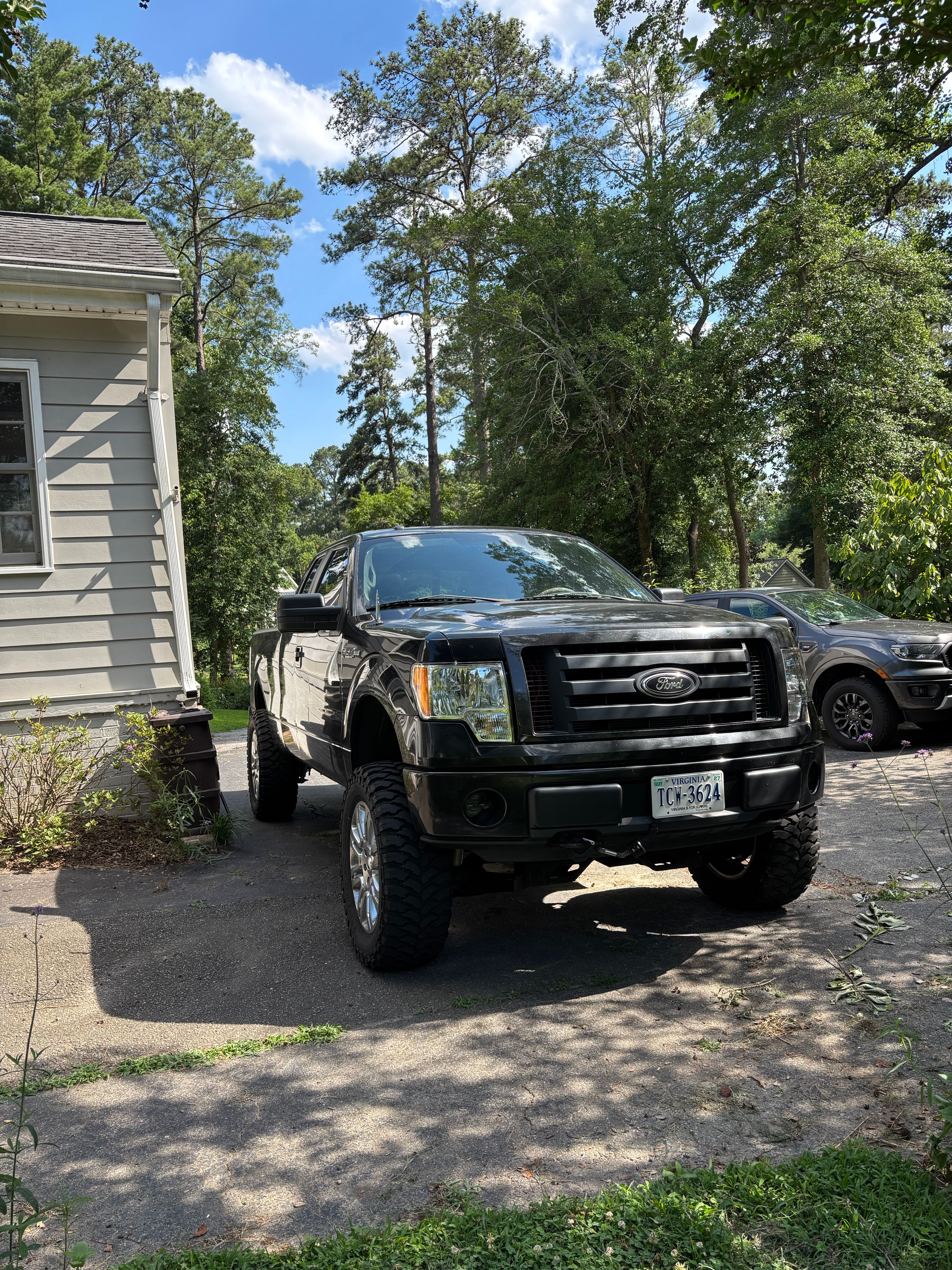 Used 2010 Ford F150 FX4 AWD/4WD image 1