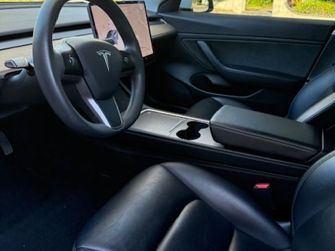 Used 2021 Tesla Model 3 Long Range image 6