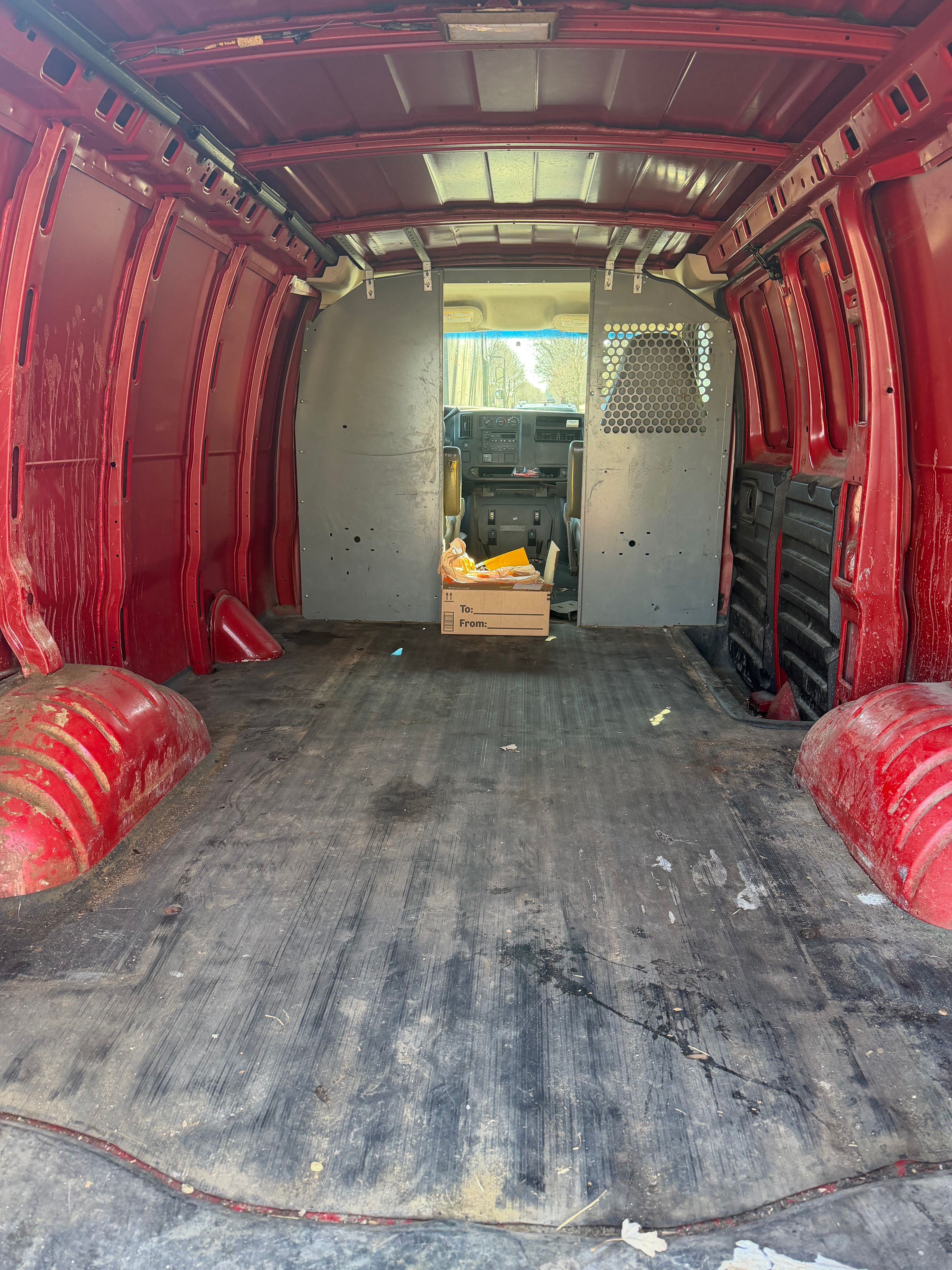 Used 2005 Chevrolet Express 3500 RWD image 5