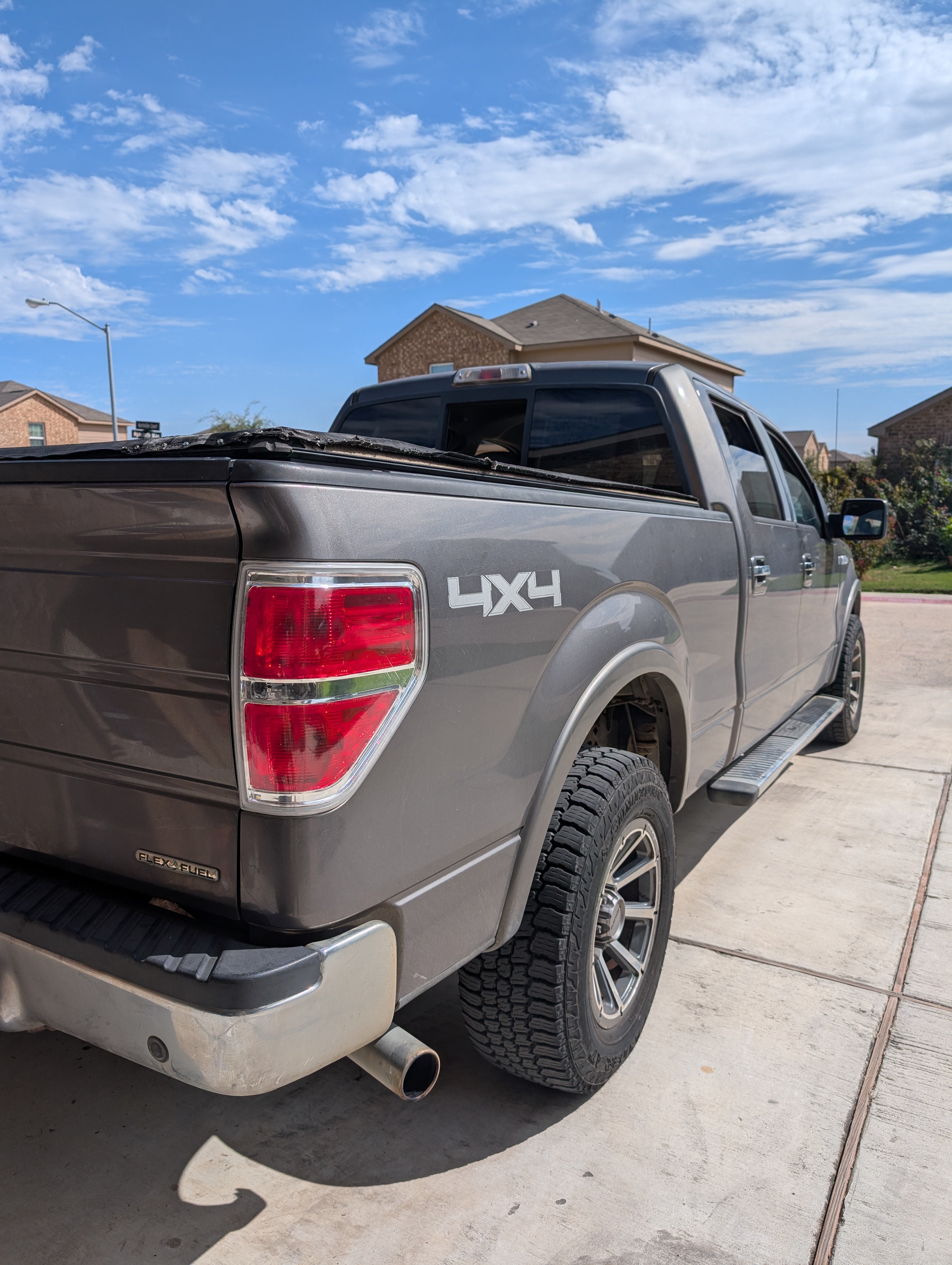 Used 2011 Ford F150 Lariat w/ Lariat Chrome Pkg AWD/4WD image 13