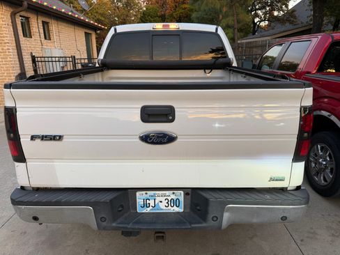 Used 2010 Ford F150 XLT image 7