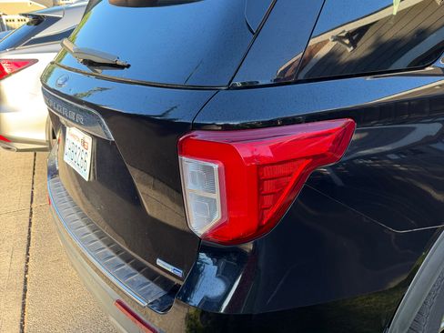 Used 2020 Ford Explorer Limited AWD/4WD image 8