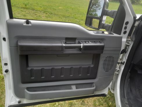 Used 2011 Ford F250 XL w/ PWR Equipment Group RWD image 18