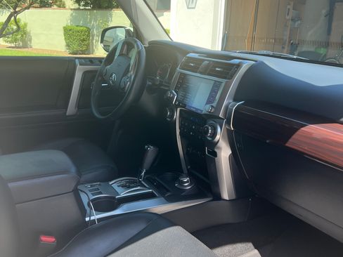 Used 2020 Toyota 4Runner Limited AWD/4WD image 11