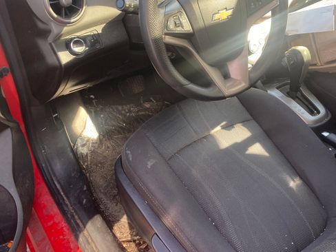 Used 2014 Chevrolet Sonic LT w/ Fun and Sun Package image 11