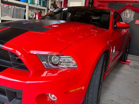 Used 2014 Ford Mustang Shelby GT500 RWD image 2