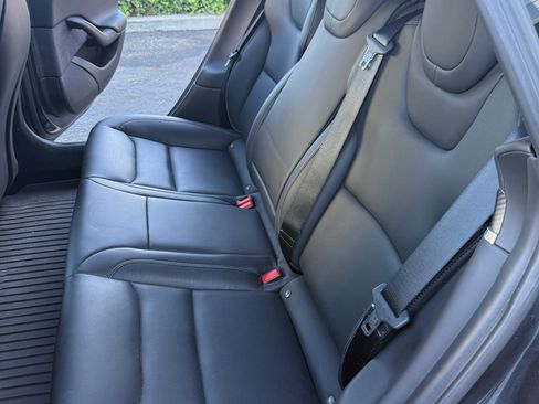 Used 2024 Tesla Model S Plaid image 11