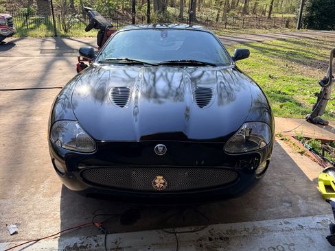 Used 2006 Jaguar XK8 Coupe image 4