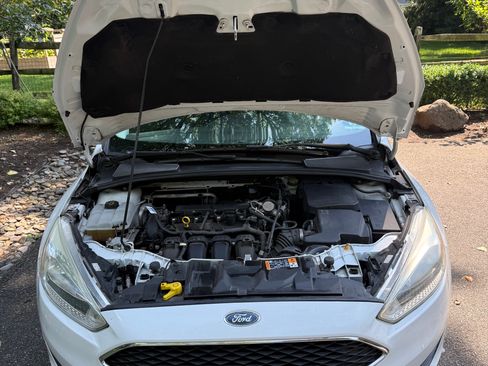 Used 2016 Ford Focus SE FWD image 10