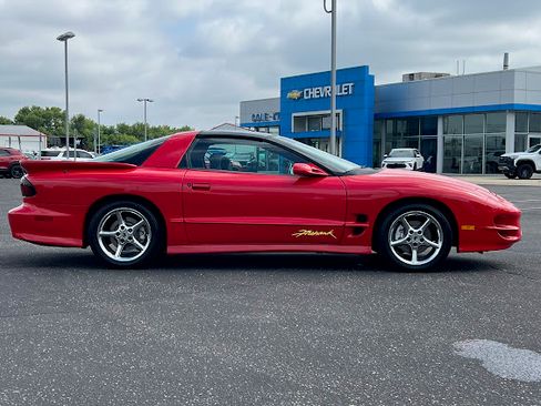 Used 2002 Pontiac Firebird Trans Am w/ SLP Firehawk Pkg RWD image 2