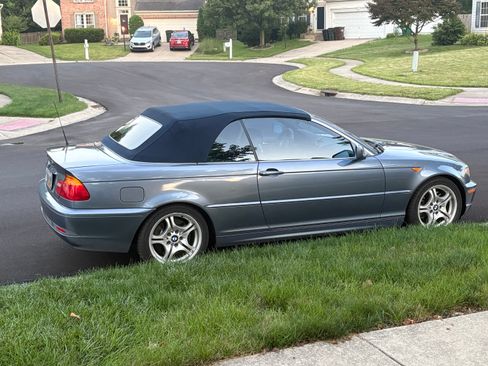 Used 2004 BMW 330Ci Convertible RWD image 2