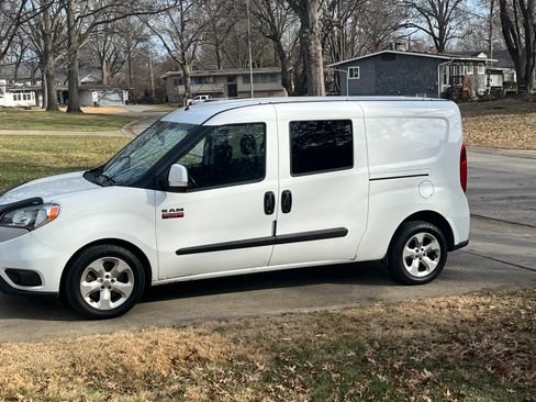 Used 2018 RAM ProMaster City SLT FWD image 4
