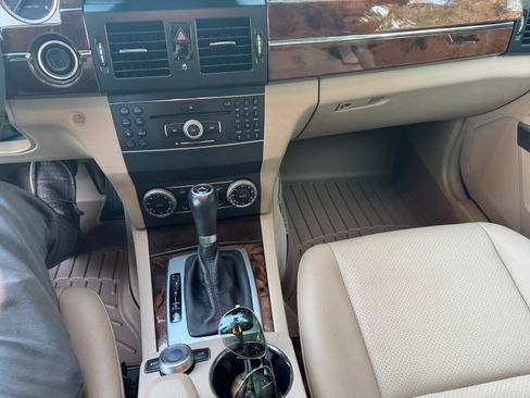 Used 2011 Mercedes-Benz GLK 350 2WD image 25