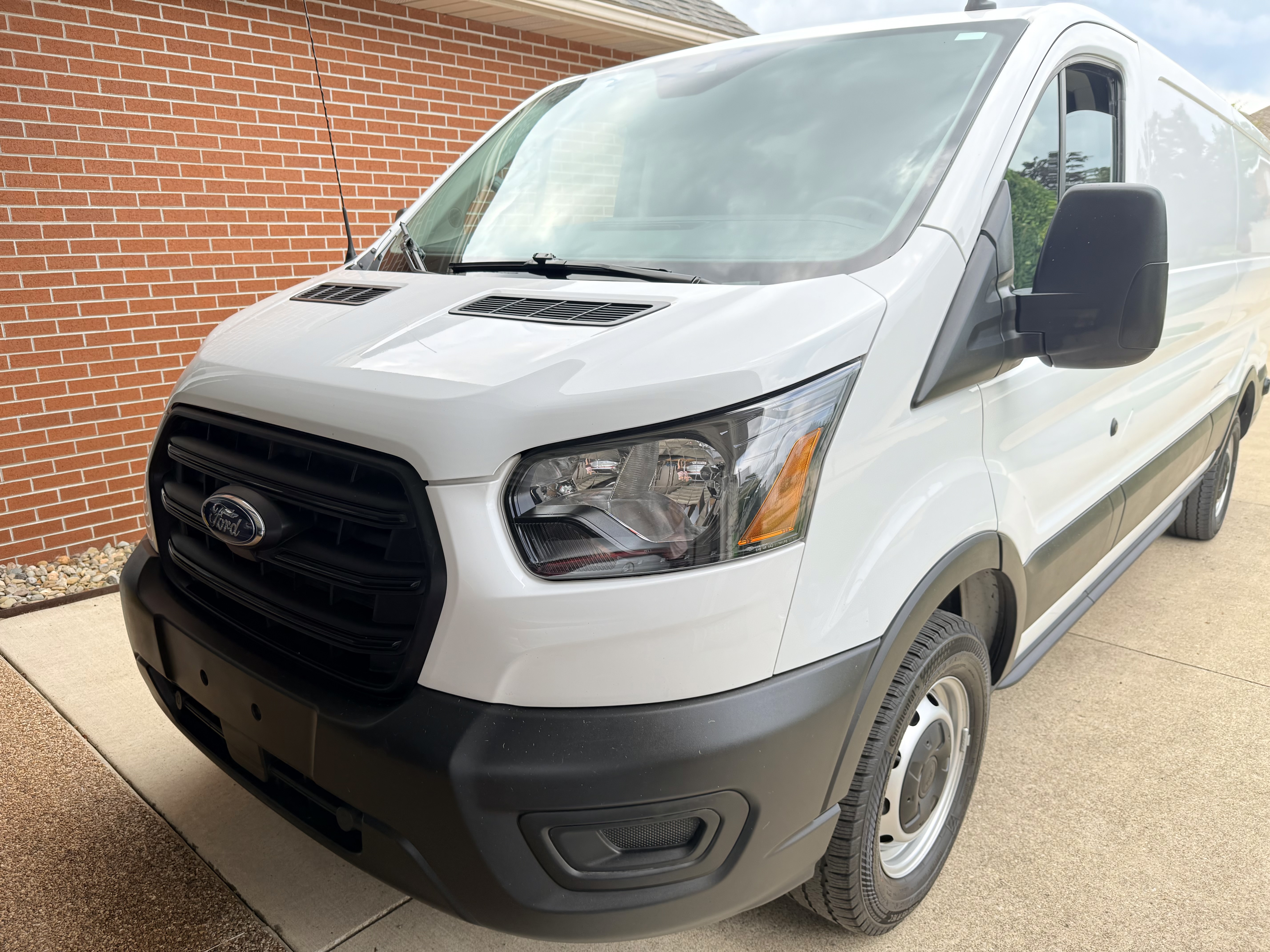 Used 2020 Ford Transit 250 Low Roof RWD image 9