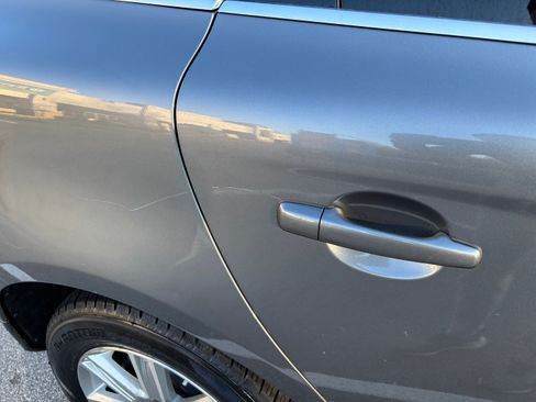 Used 2017 Volvo XC60 T5 Inscription image 6