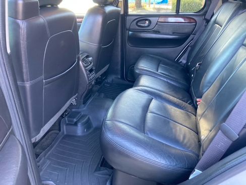 Used 2006 GMC Envoy Denali image 12