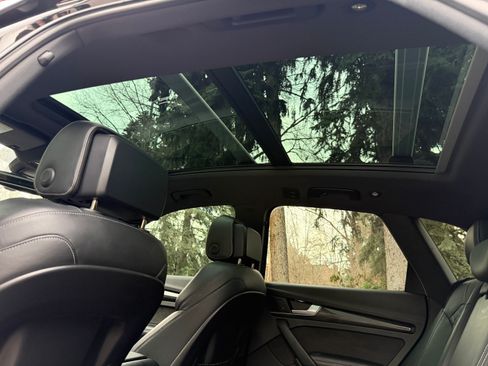 Used 2018 Audi SQ5 Prestige image 16