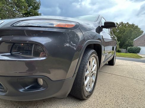 Used 2014 Jeep Cherokee Latitude w/ Comfort/Convenience Group image 15