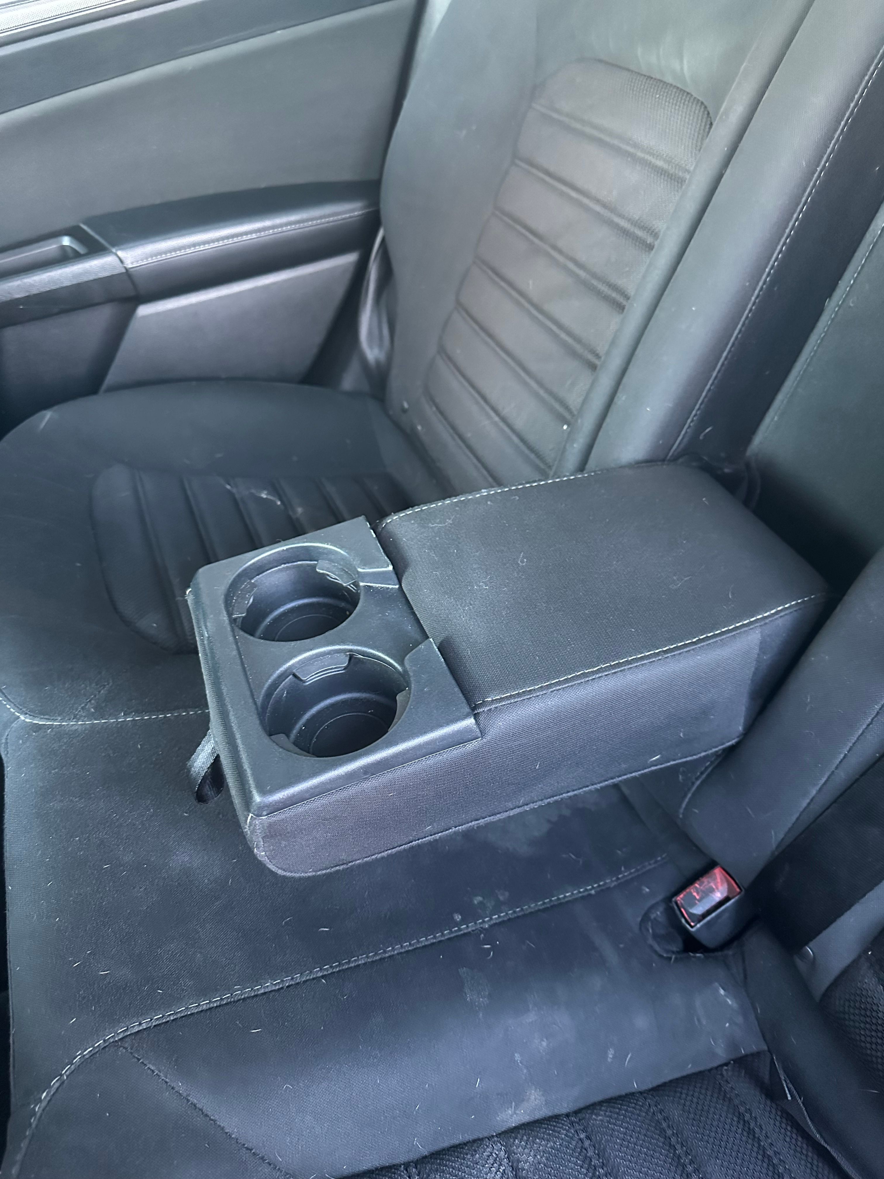 Used 2017 Ford Fusion SE FWD image 8