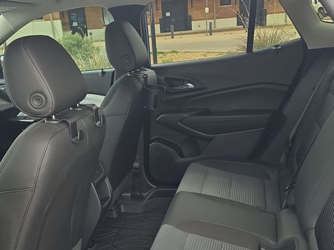 Used 2025 Chevrolet Trax LT w/ Driver Confidence Package image 13