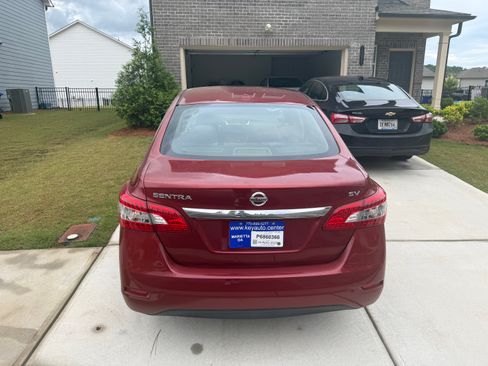 Used 2015 Nissan Sentra SV w/ Navigation Package FWD image 10