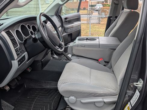 Used 2013 Toyota Tundra Pickup 4D 8 ft w/ Convenience Pkg image 2